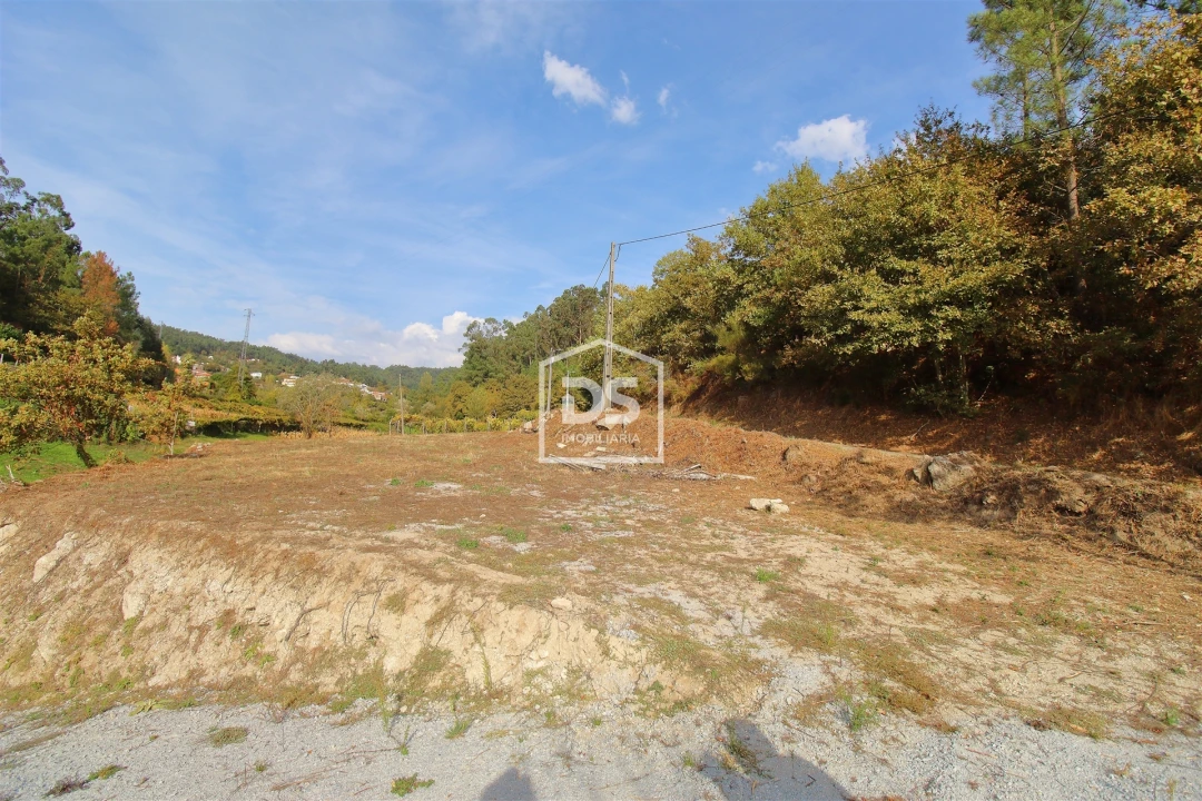 Terreno para Venda em Souselo Foto 7