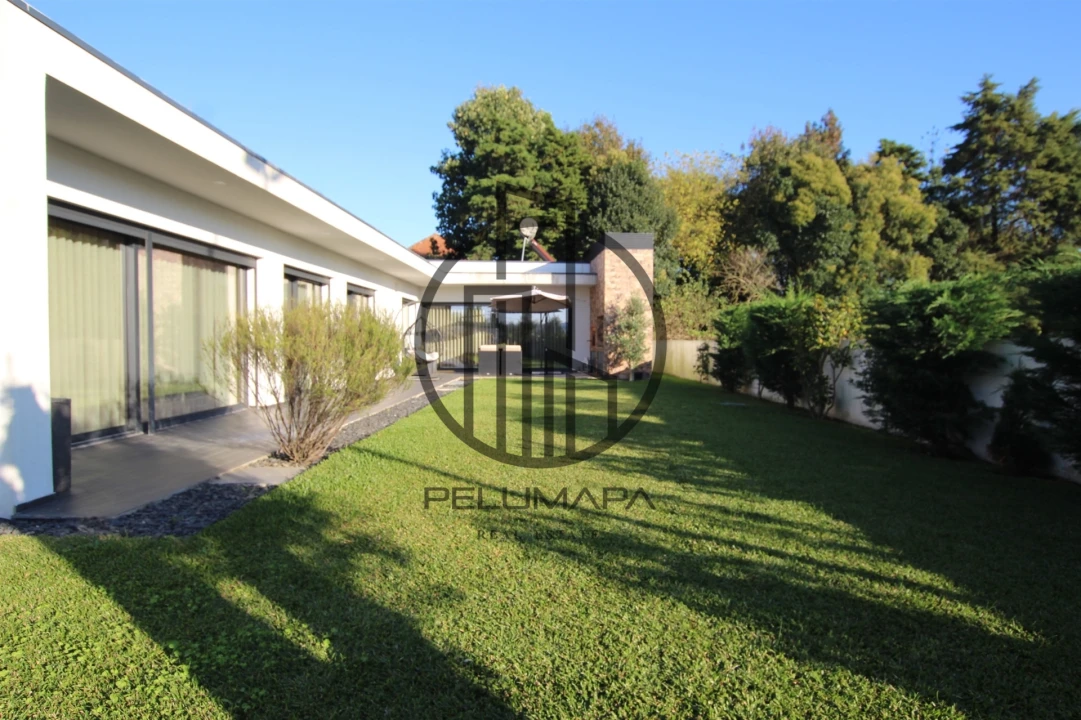 Moradia T3 para Venda em Louro Foto 62