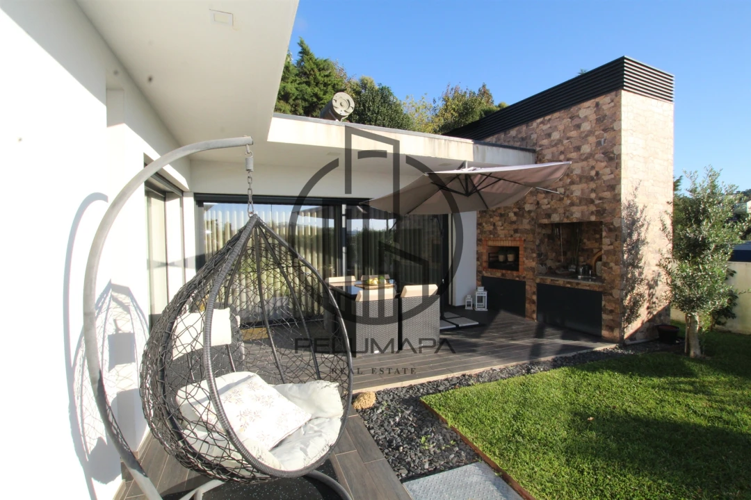 Moradia T3 para Venda em Louro Foto 54