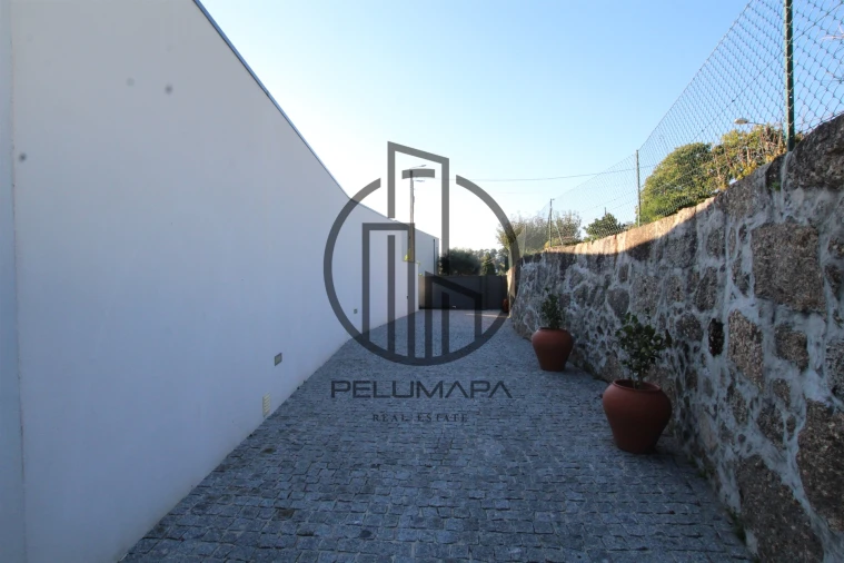 Moradia T3 para Venda em Louro Foto 45