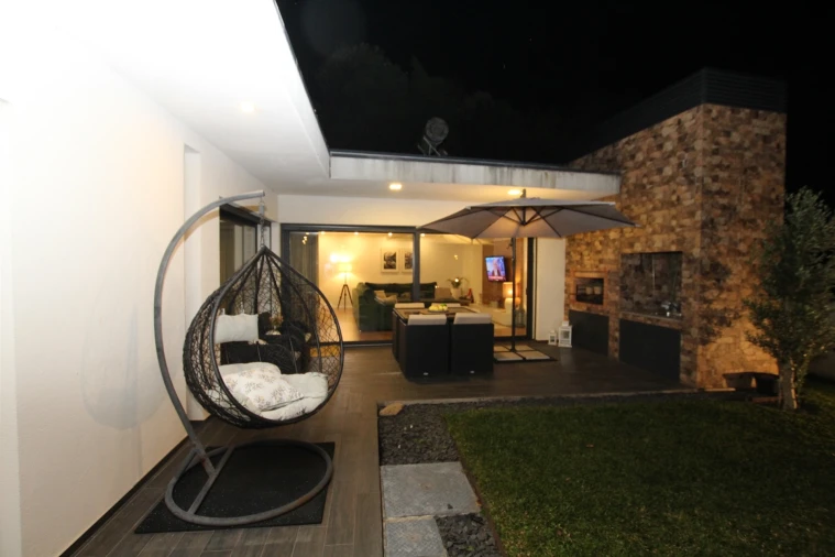 Moradia T3 para Venda em Louro Foto 42