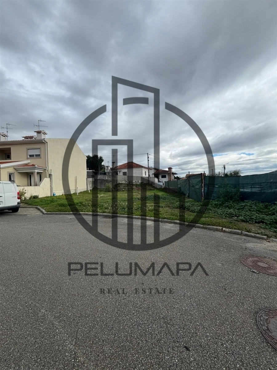 Terreno para Venda em Delães Foto 3