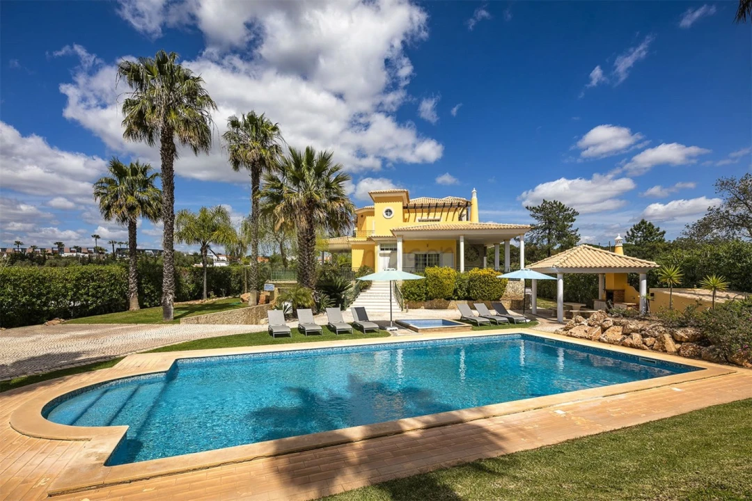 Moradia T8 para Venda em Almancil Foto 1