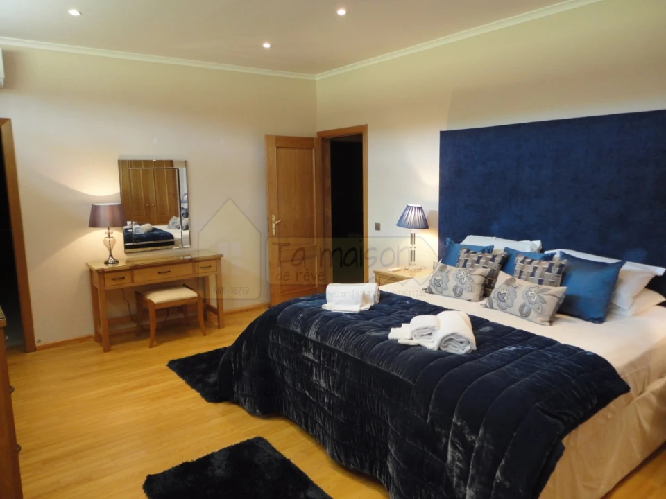 Moradia T8 para Venda em Almancil Foto 21