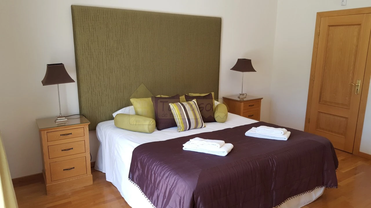 Moradia T8 para Venda em Almancil Foto 22