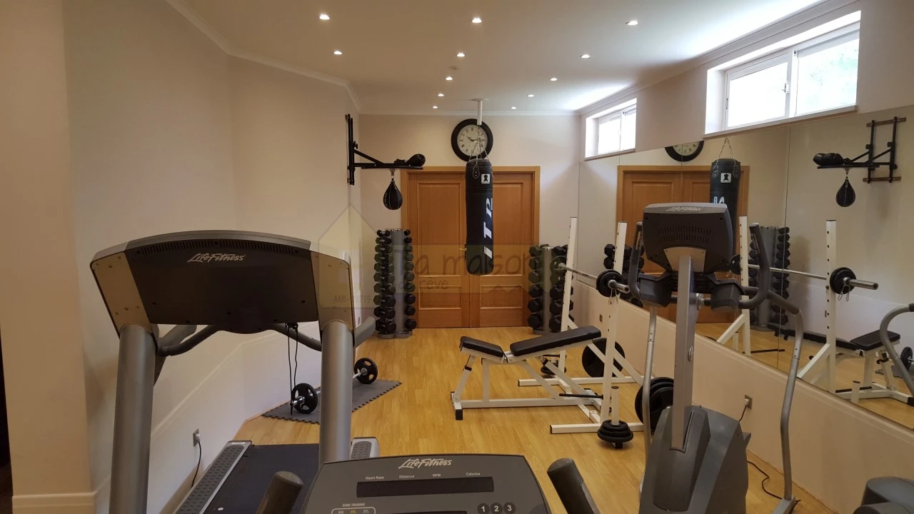 Moradia T8 para Venda em Almancil Foto 25