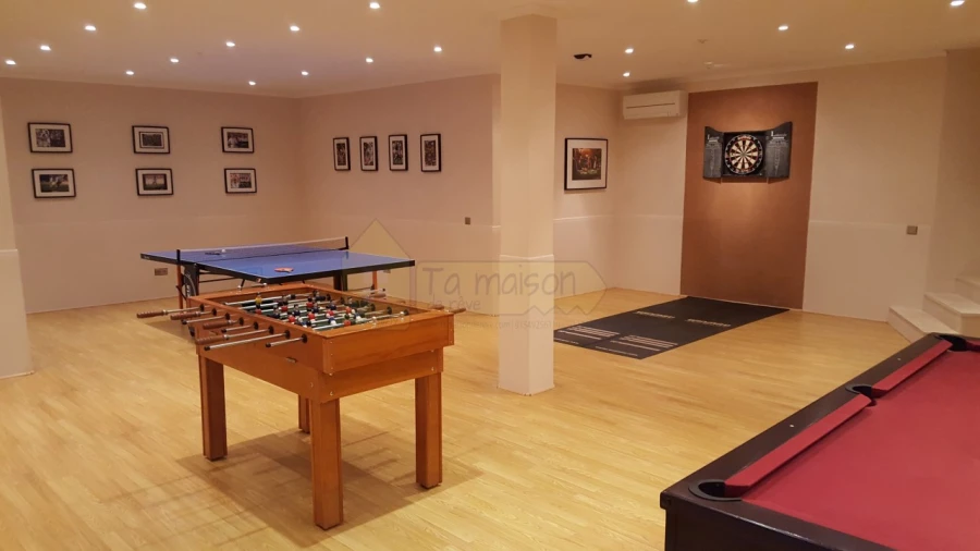 Moradia T8 para Venda em Almancil Foto 15