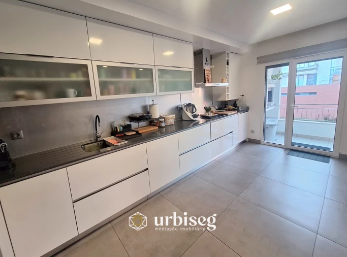 Apartamento T4 para Venda em Tavarede Foto 17