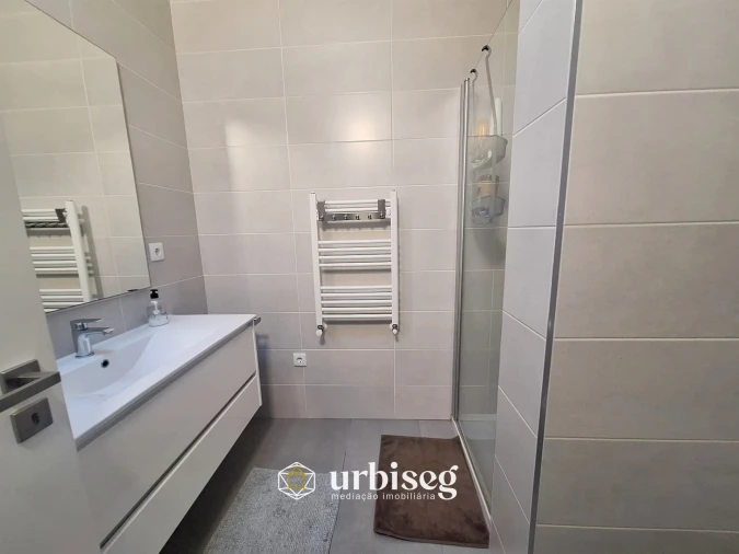 Apartamento T4 para Venda em Tavarede Foto 32