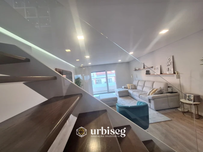 Apartamento T4 para Venda em Tavarede Foto 4