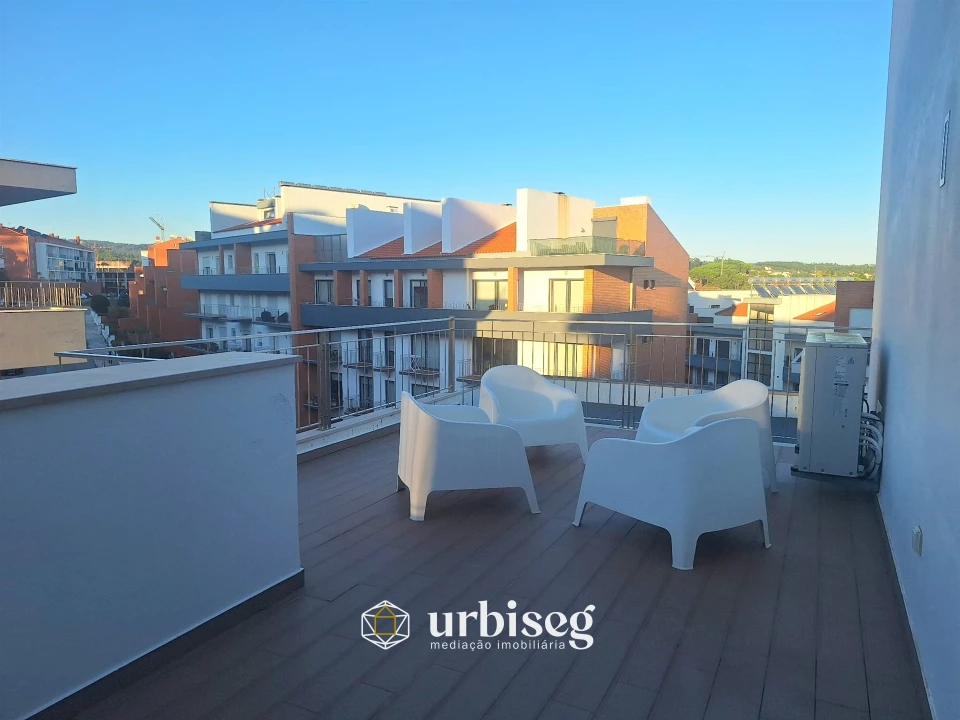 Apartamento T4 para Venda em Tavarede Foto 1