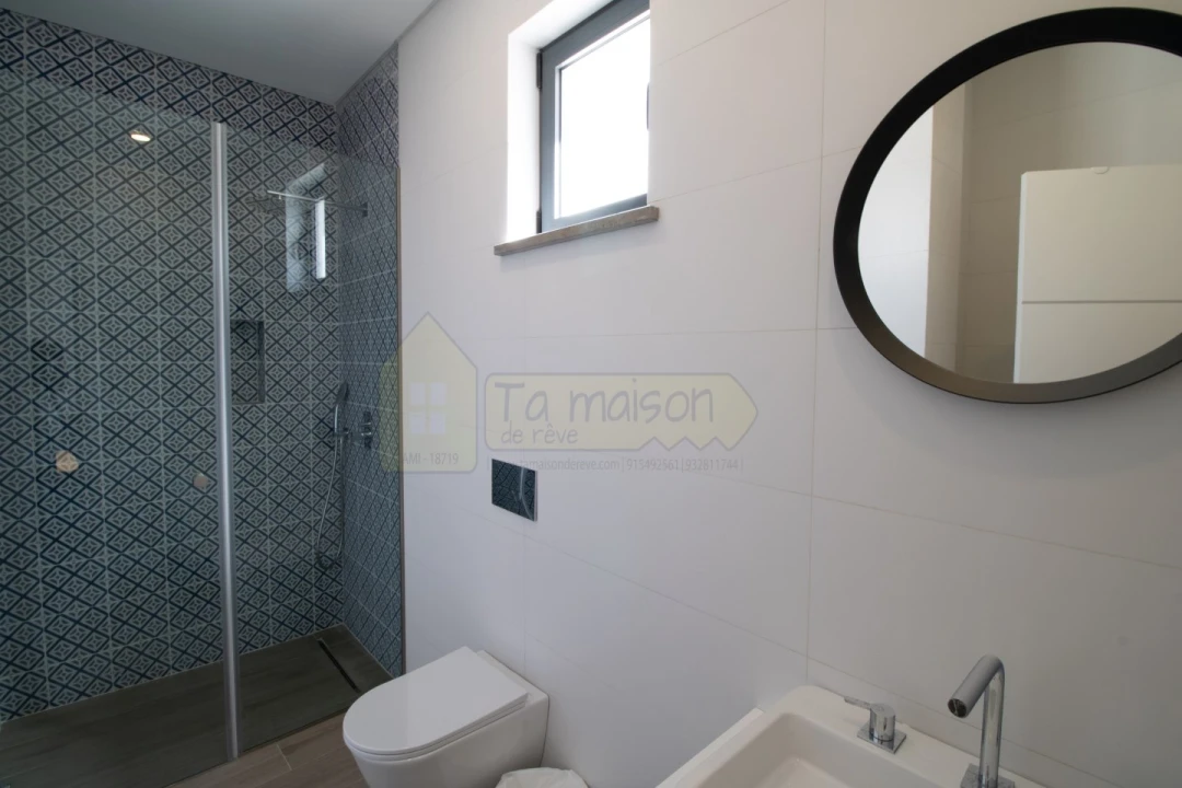 Moradia T4 para Venda em Loule (São Sebastião) Foto 26