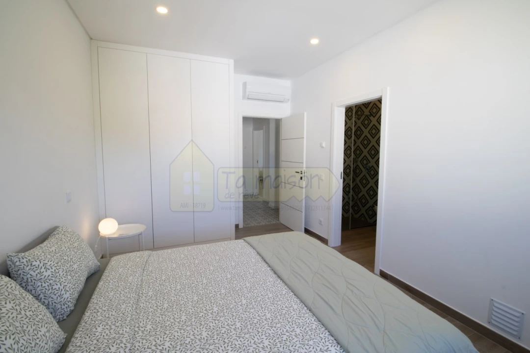 Moradia T4 para Venda em Loule (São Sebastião) Foto 27