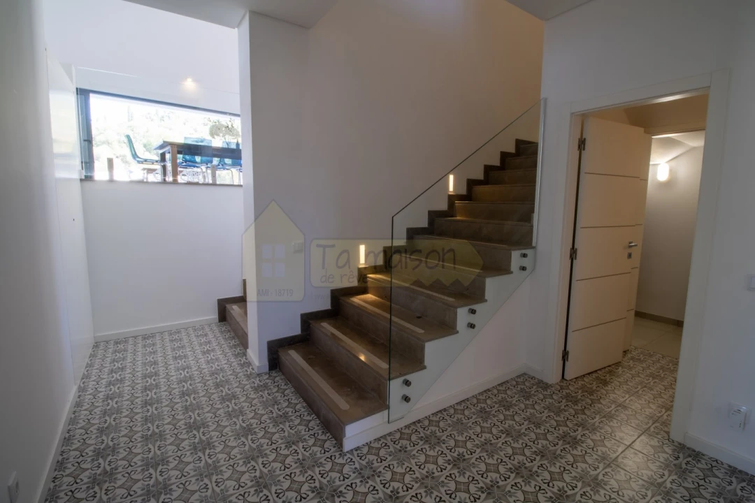 Moradia T4 para Venda em Loule (São Sebastião) Foto 35