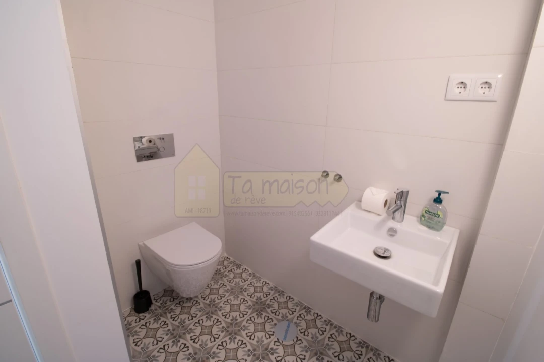 Moradia T4 para Venda em Loule (São Sebastião) Foto 40