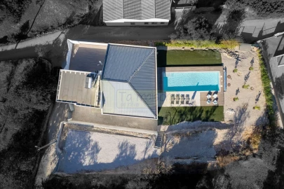 Moradia T4 para Venda em Loule (São Sebastião)