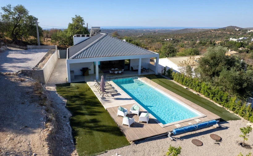 Moradia T4 para Venda em Loule (São Sebastião) Foto 2