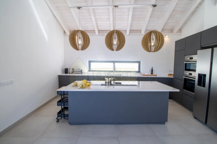 Moradia T4 para Venda em Loule (São Sebastião) Foto 8