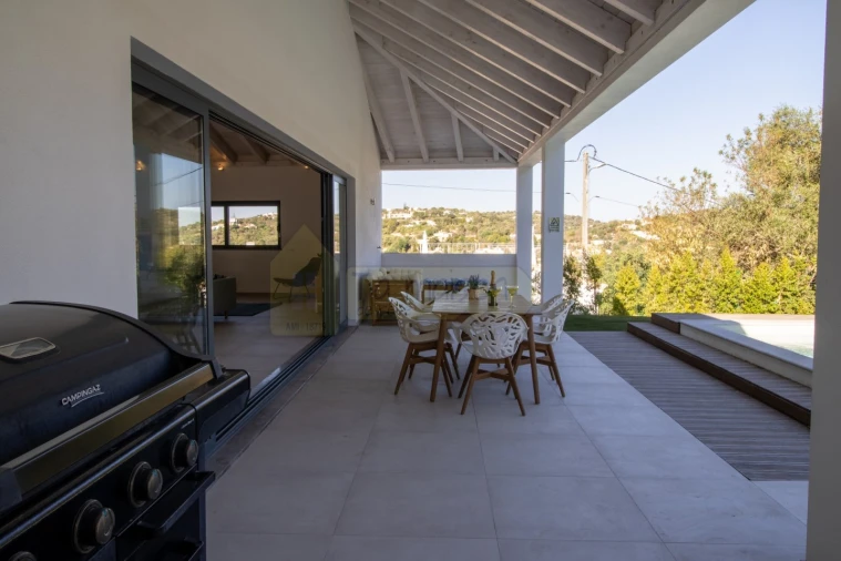 Moradia T4 para Venda em Loule (São Sebastião) Foto 37