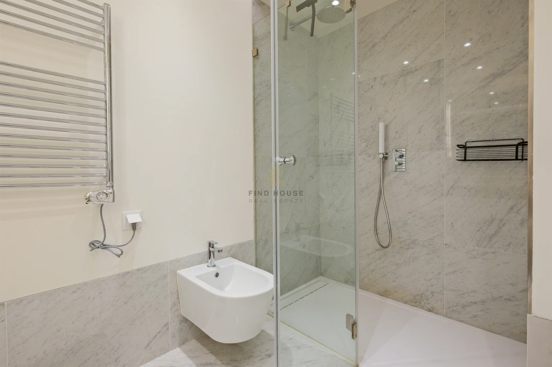 Apartamento T3 para Venda em Santo António Foto 37