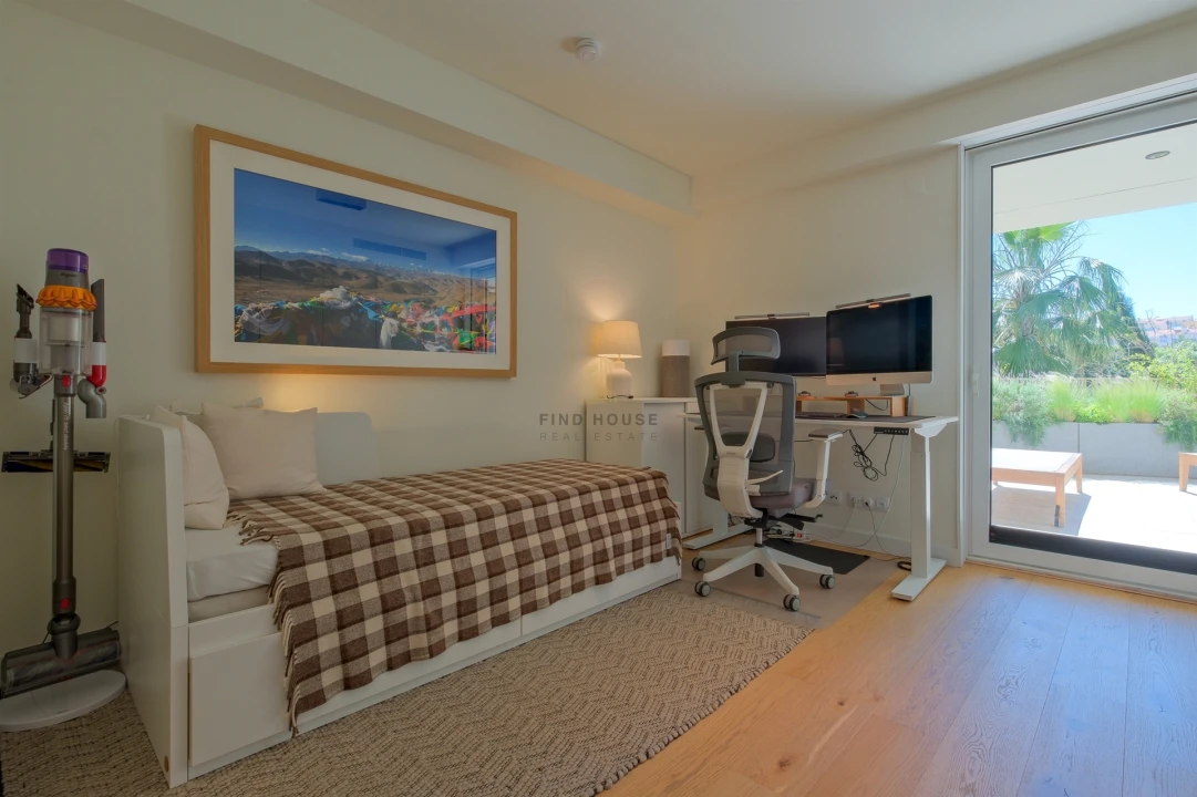 Apartamento T3 para Venda em Santo António Foto 44