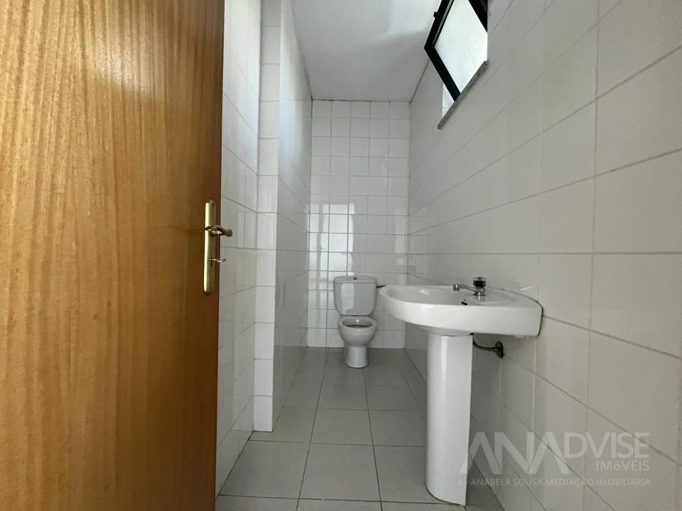 Loja para Venda em Repeses e São Salvador Foto 13