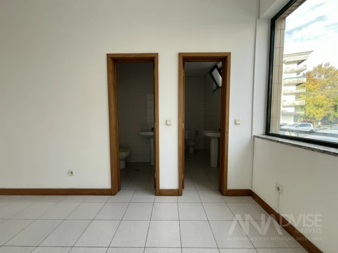 Loja para Venda em Repeses e São Salvador Foto 8