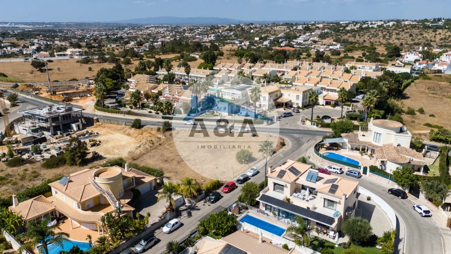 Terreno para Venda em Albufeira e Olhos de Água Foto 9
