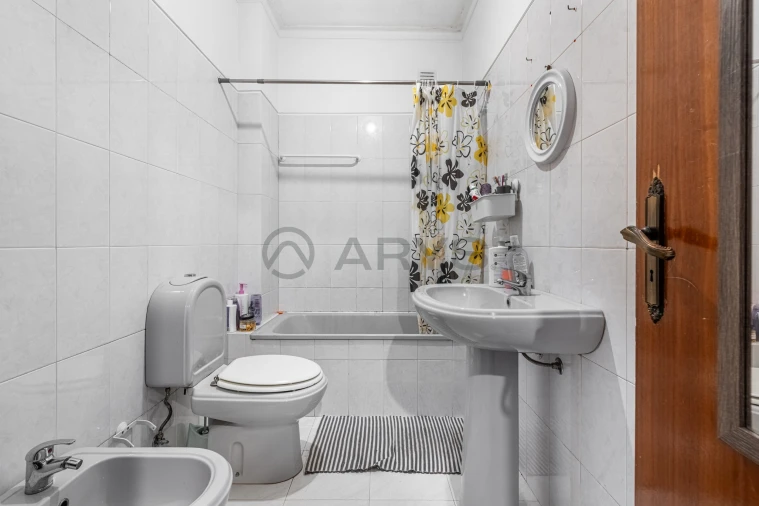 Apartamento T1 para Venda em São Vitor (Braga) Foto 6