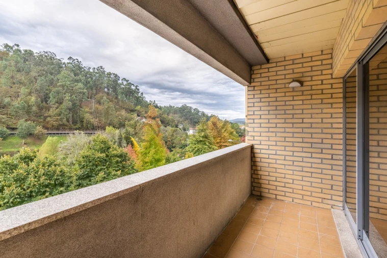 Apartamento T3 para Venda em Moimenta Foto 3