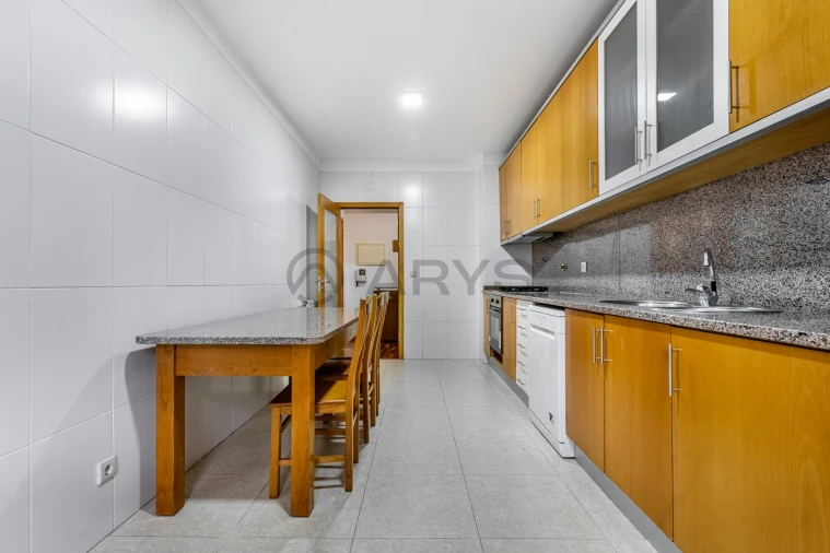 Apartamento T3 para Venda em Moimenta Foto 7