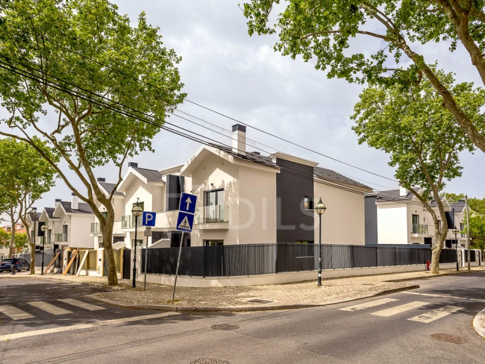 Moradia T4 para Venda em Cascais e Estoril Foto 30