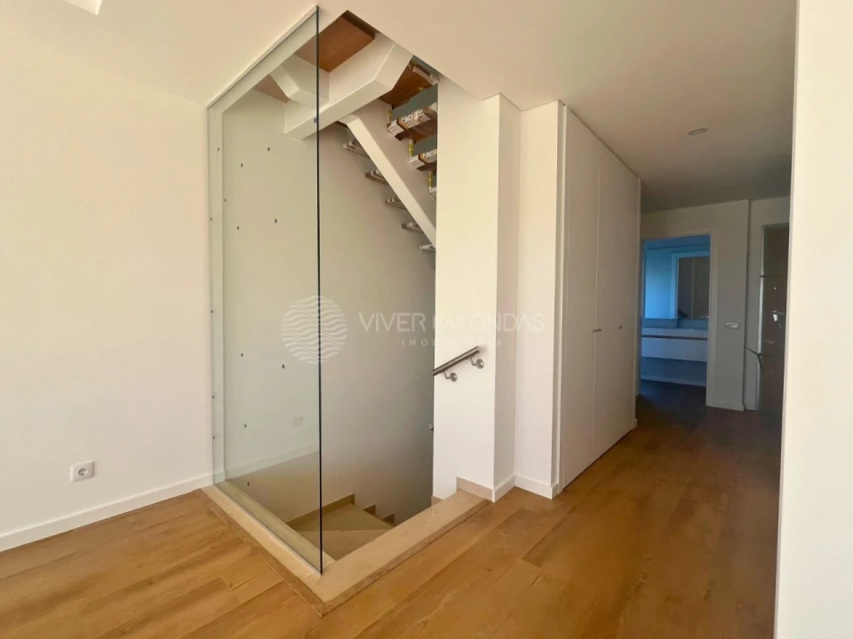 Moradia T4 para Venda em Caparica e Trafaria Foto 9