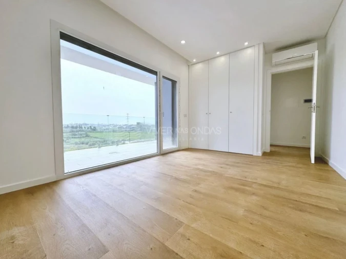 Moradia T4 para Venda em Caparica e Trafaria Foto 11