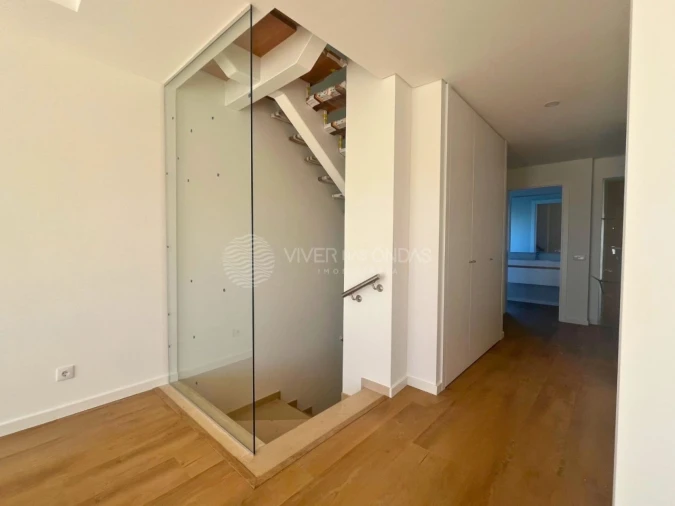 Moradia T4 para Venda em Caparica e Trafaria Foto 9