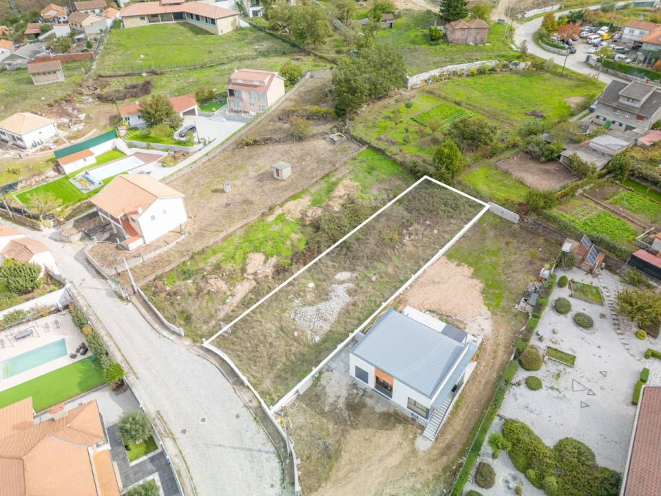Terreno para Venda em Bornes de Aguiar Foto 1