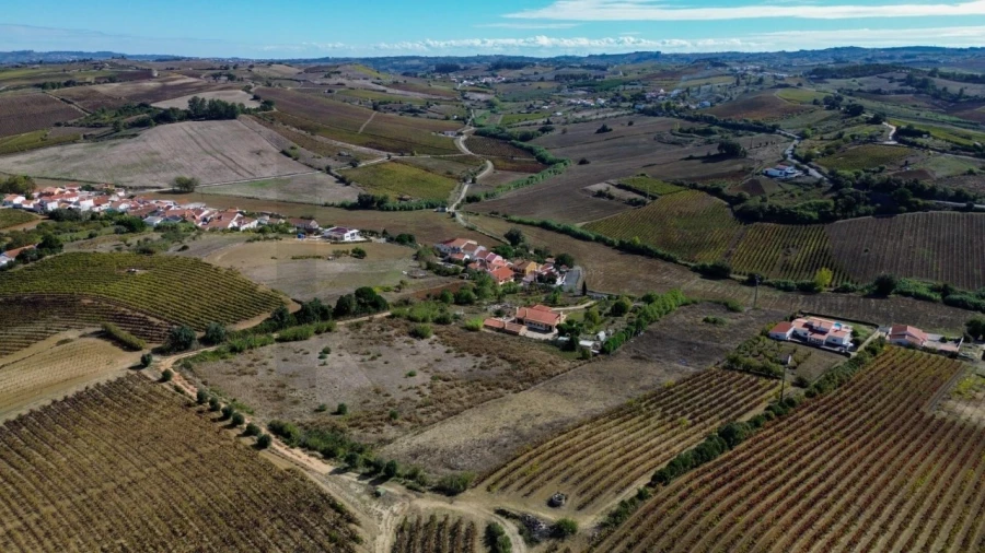 Terreno para Venda em Carvoeira e Carmões Foto 14