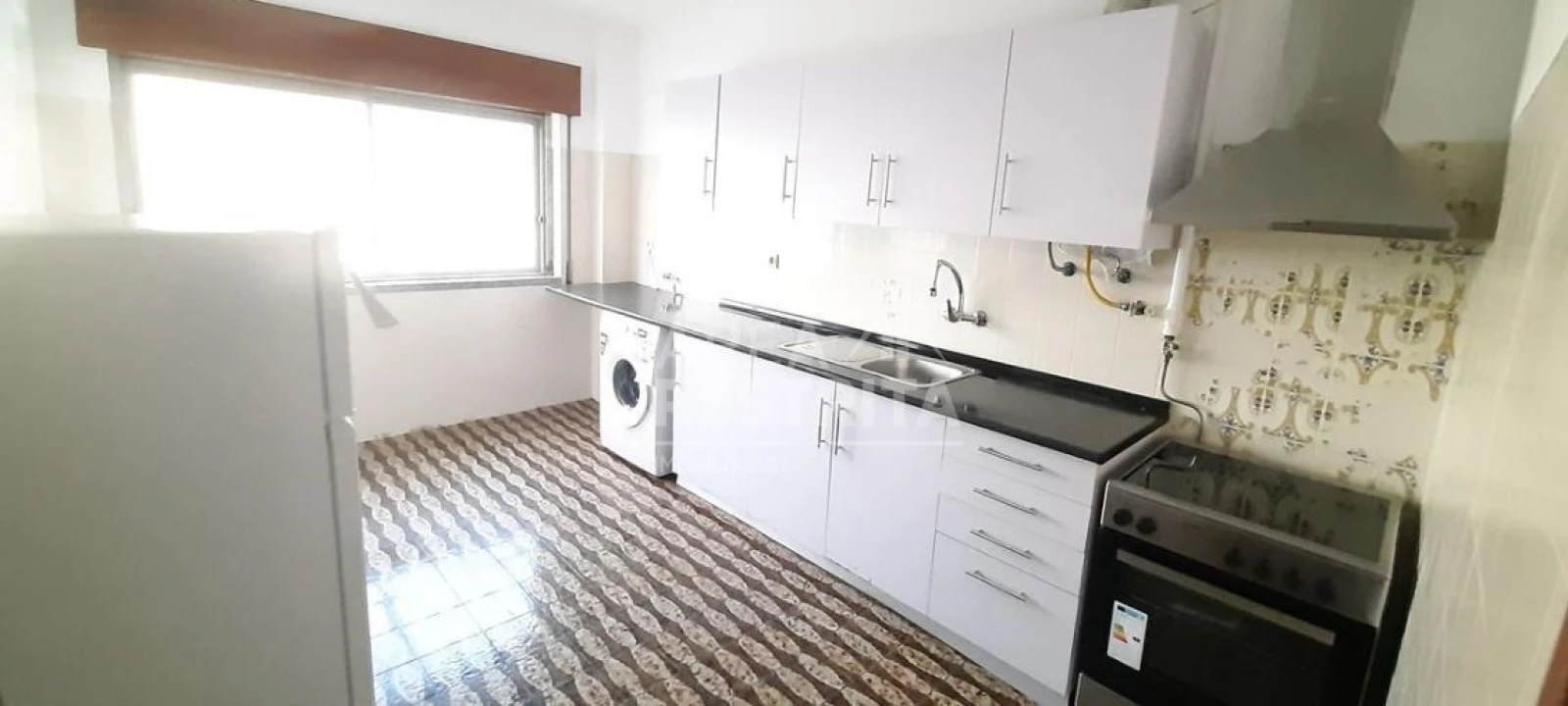 Apartamento T2 para Venda em Amora Foto 2