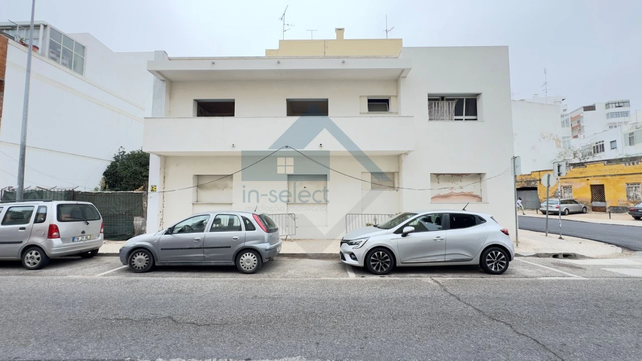 Prédio para Venda em Olhão Foto 8