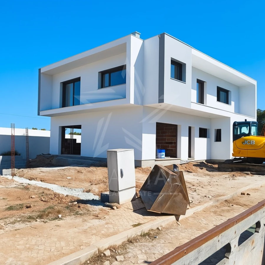 Moradia T4 para Venda em Tornada e Salir do Porto Foto 1