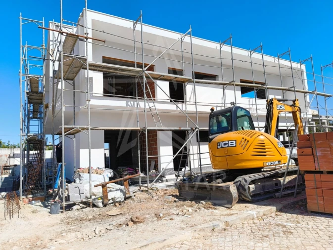 Moradia T4 para Venda em Tornada e Salir do Porto Foto 3