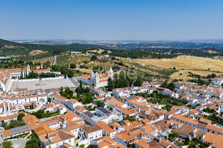 Moradia T10 para Venda em Nossa Senhora da Conceição e São Bartolomeu Foto 2