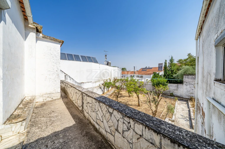 Moradia T10 para Venda em Nossa Senhora da Conceição e São Bartolomeu Foto 40