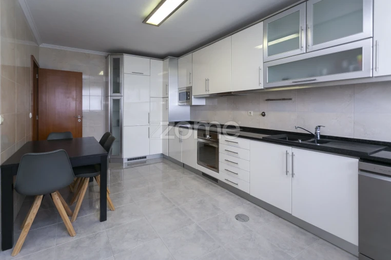 Apartamento T3 para Arrendamento em Custóias, Leça do Balio e Guifões Foto 14