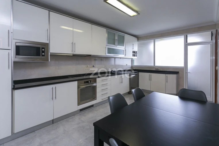 Apartamento T3 para Arrendamento em Custóias, Leça do Balio e Guifões Foto 13