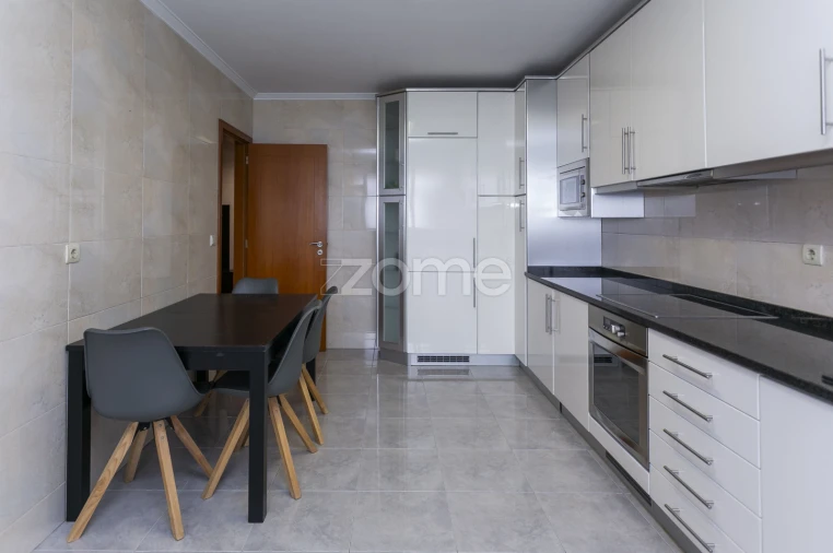 Apartamento T3 para Arrendamento em Custóias, Leça do Balio e Guifões Foto 15