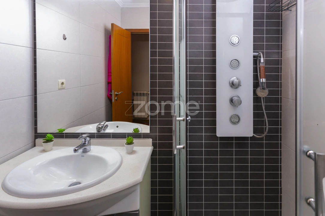 Apartamento T3 para Arrendamento em Custóias, Leça do Balio e Guifões Foto 18