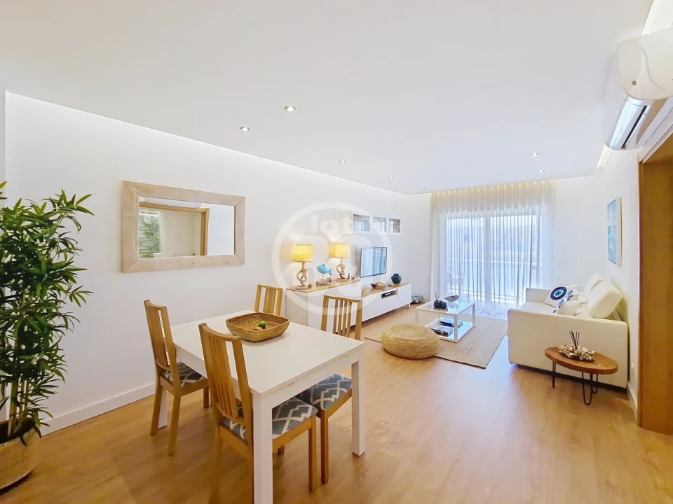 Apartamento T1 para Venda em Guia Foto 9