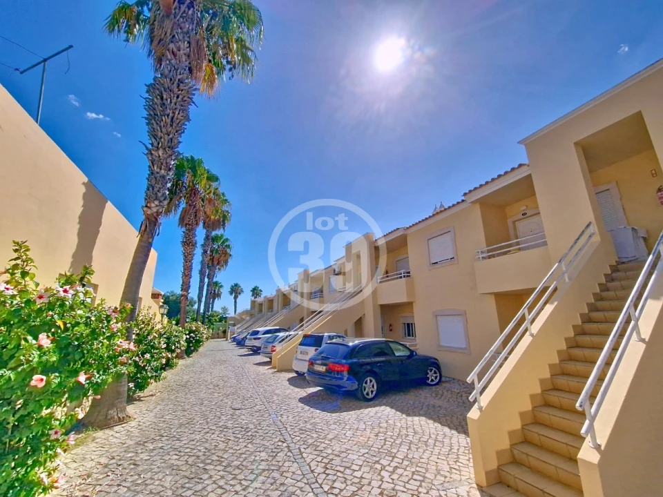 Apartamento T1 para Venda em Guia Foto 27