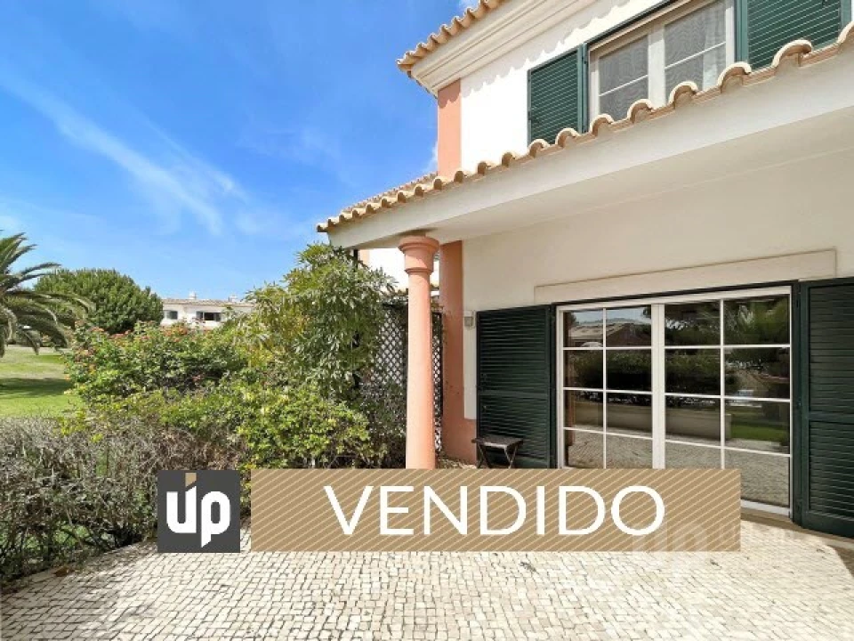 Moradia T2 para Venda em Cascais e Estoril Foto 1